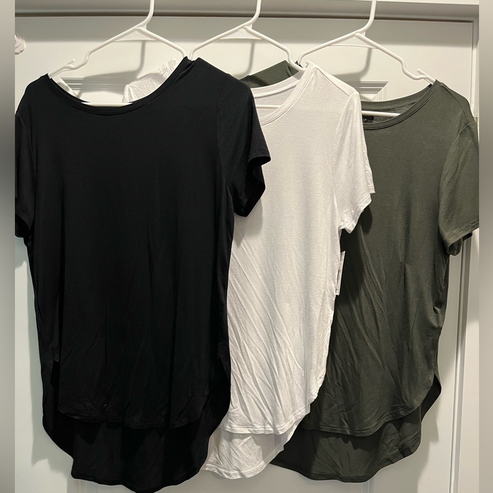 Nordstrom Halogen Shirttail Hem Short Sleeve Tees—Bundle of 3